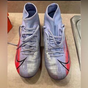 Nike Superfly 8 Academy soccer cleats. Size 7 Men / 8.5 Women
